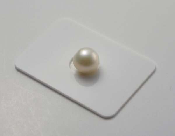 10.5-11 mm White Loose Freshwater Pearls