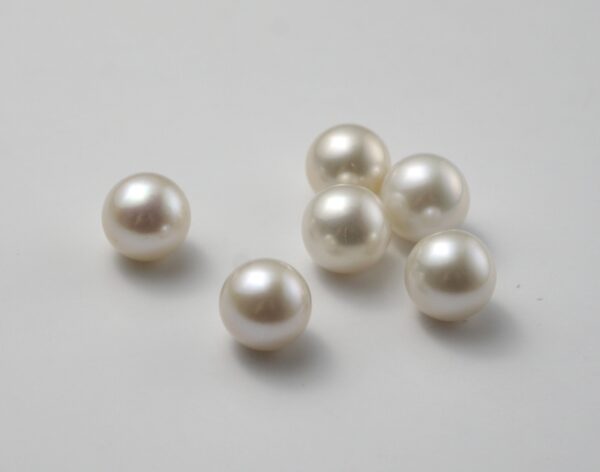 9-9.5 mm Loose Freshwater Akoya pearls