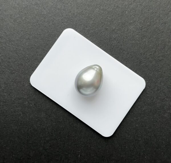 13.2 mm Silver Semi-Baroque Tahiti Pearls